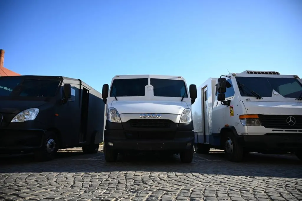 Транспорт был предназначен для особо важных грузов и имел высшую степень защиты. Транспорт был предназначен для особо важных грузов и имел высшую степень защиты.