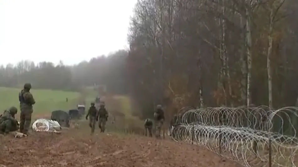 Польща будує паркан на кордоні з Росією