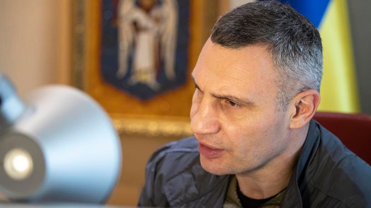 Кличко о подготовке к холодам: "Сейчас мы дополнительно везем в Киев тепловые пушки" Кличко о подготовке к холодам: "Сейчас мы дополнительно везем в Киев тепловые пушки"