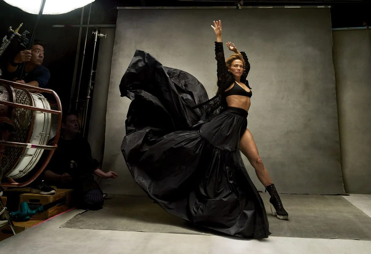 Дженнифер Лопес снялась для глянца Vogue