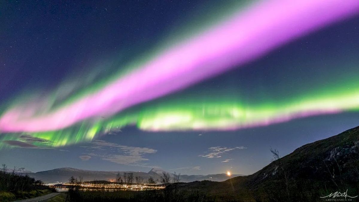 Рожеві полярні сяйва зафіксували у небі Норвегії - Техно