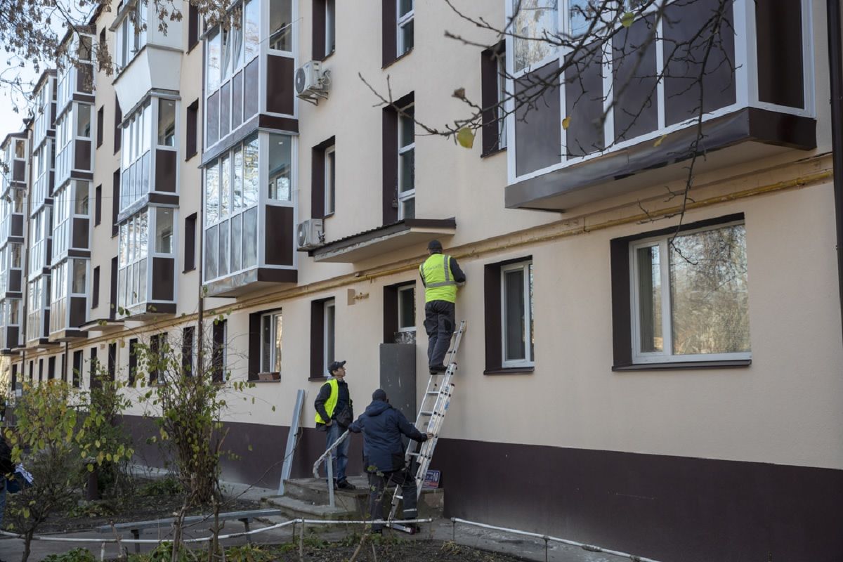 На проспекті Свободи завершують ремонт будинків, постраждалих від російських обстрілів, – Кличко