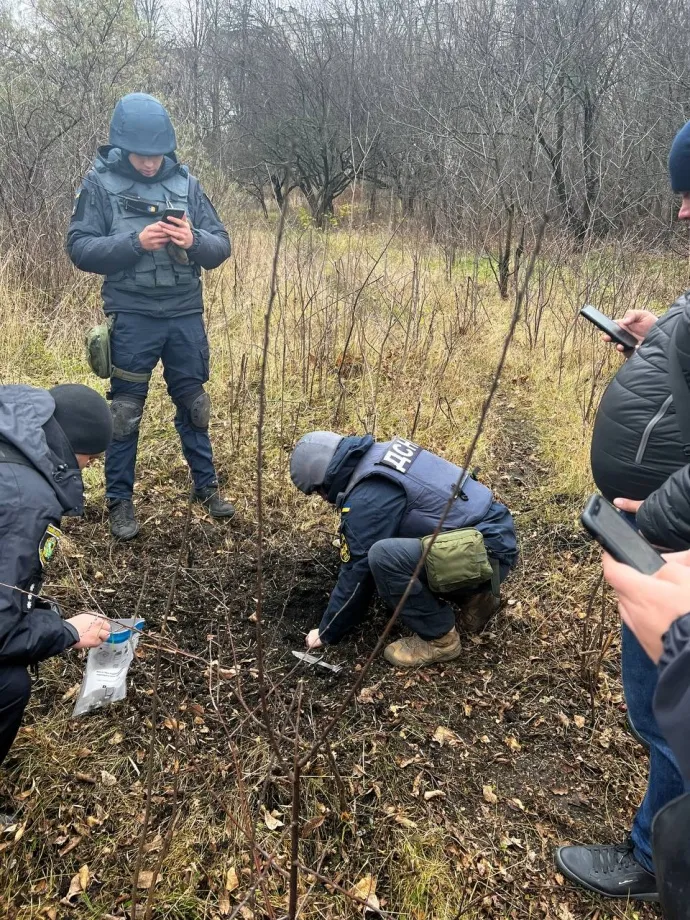 В Харькове двое подростков взорвались на мини
