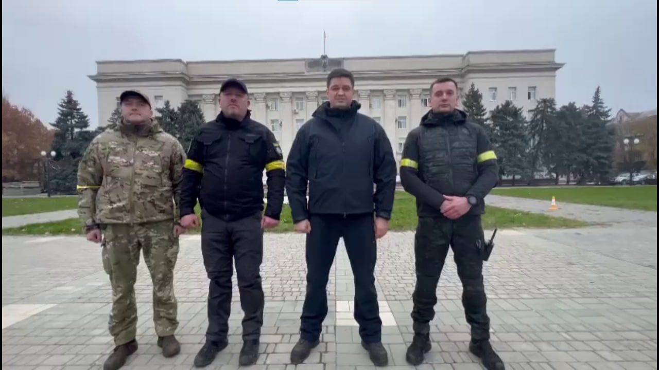 Освобождение Херсона – в город прибыли ОВА, полиция и СБУ Освобождение Херсона – в город прибыли ОВА, полиция и СБУ