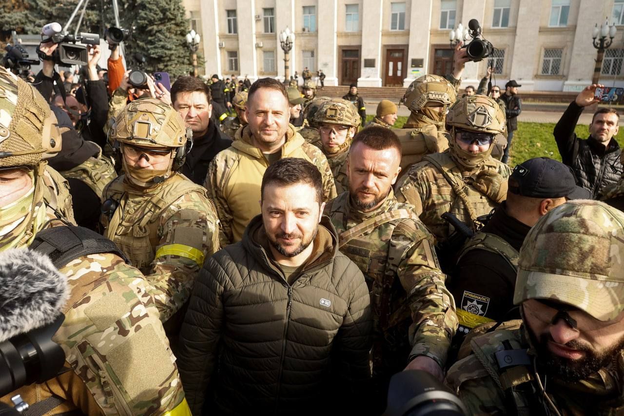 Зеленский впервые приехал в Херсон после деоккупации города