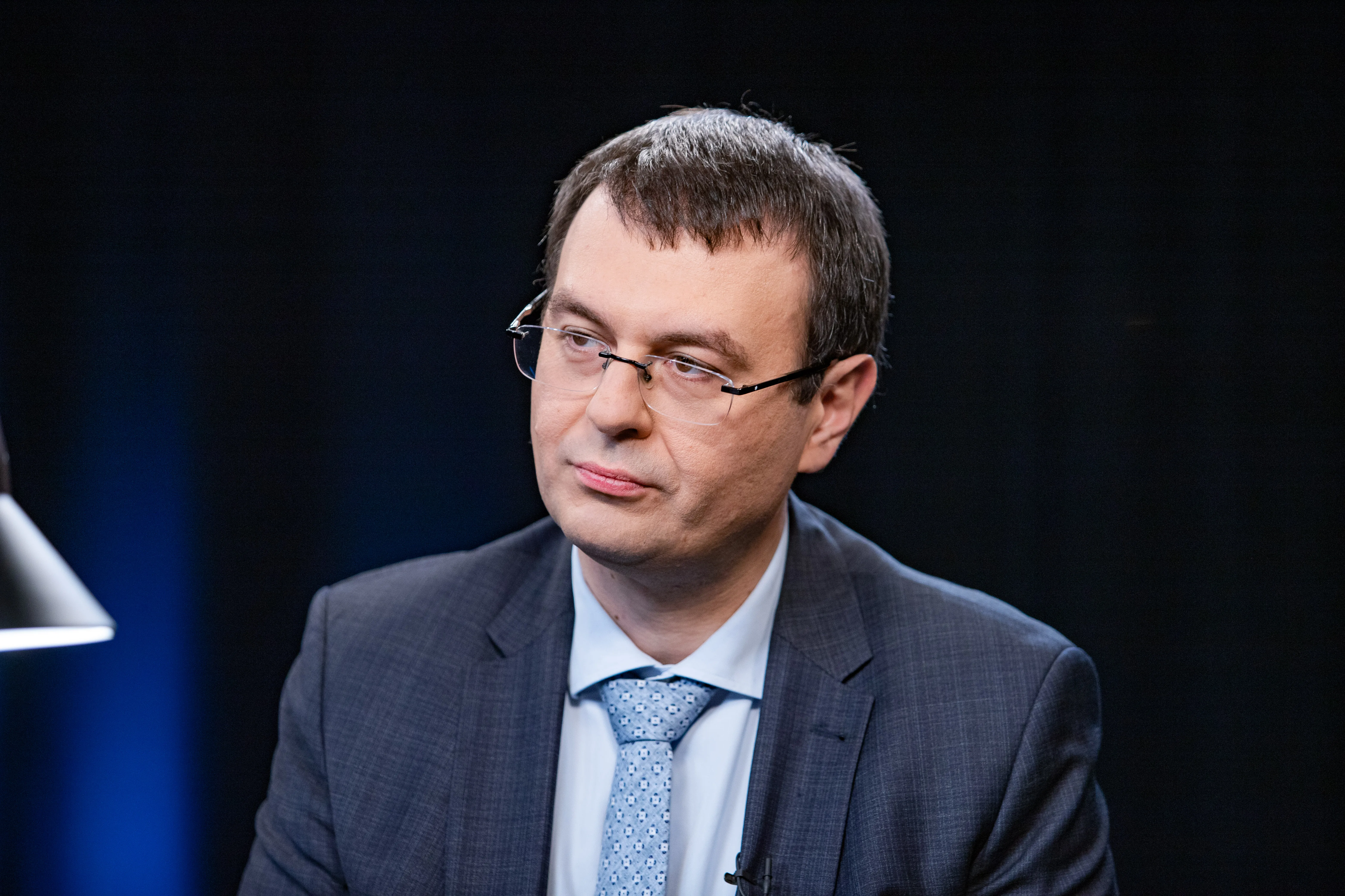 Украине, которые продолжают работать, должны платить налоги Украине, которые продолжают работать, должны платить налоги