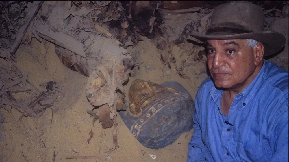 Один из саркофагов, найденных на раскопках