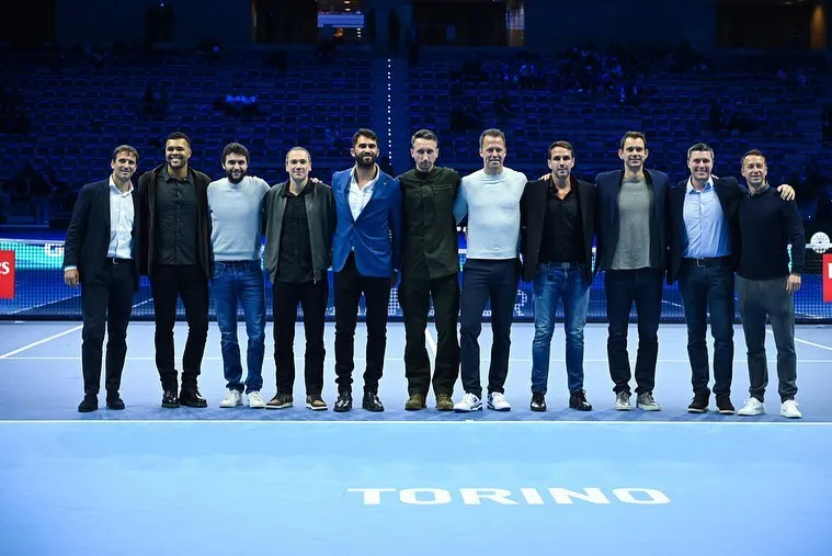 Теннисисты, окончившие карьеру в 2022 году