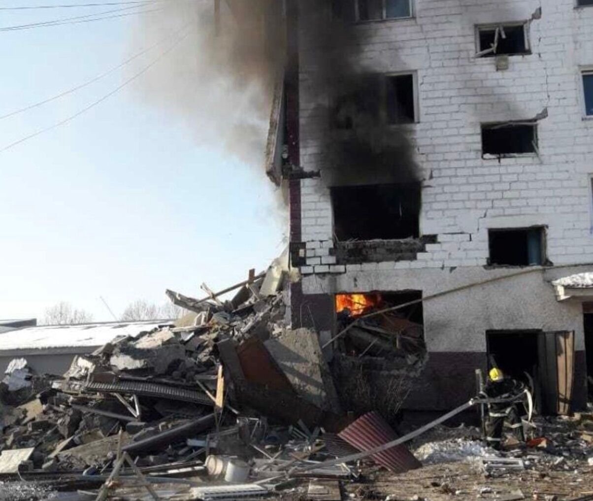 Взрыв на Сахалине – какое количество жертв взрыва газа в многоэтажке в России Взрыв на Сахалине – какое количество жертв взрыва газа в многоэтажке в России