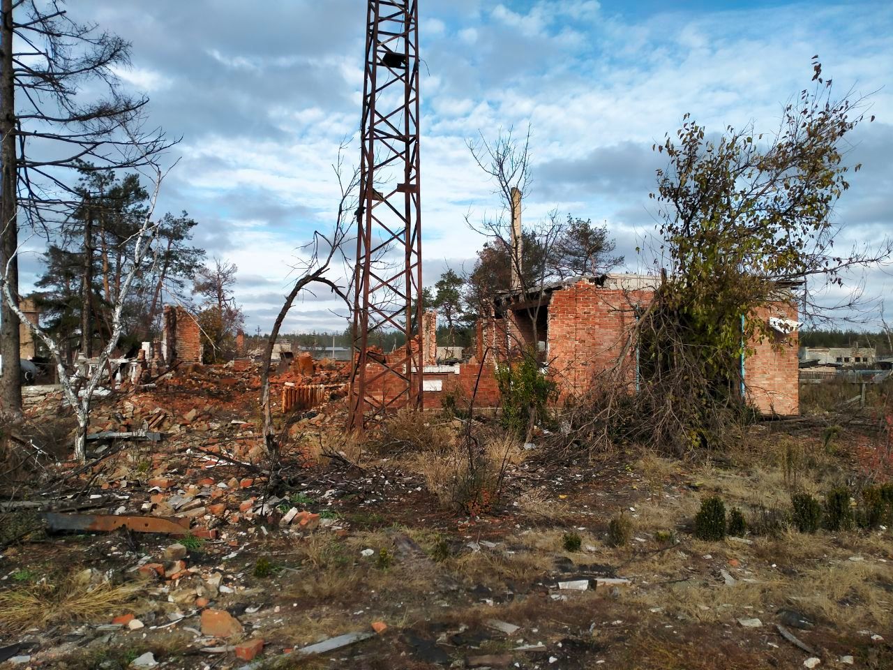 Як нацпарк Святі Гори на Донеччині пережив окупацію - фото