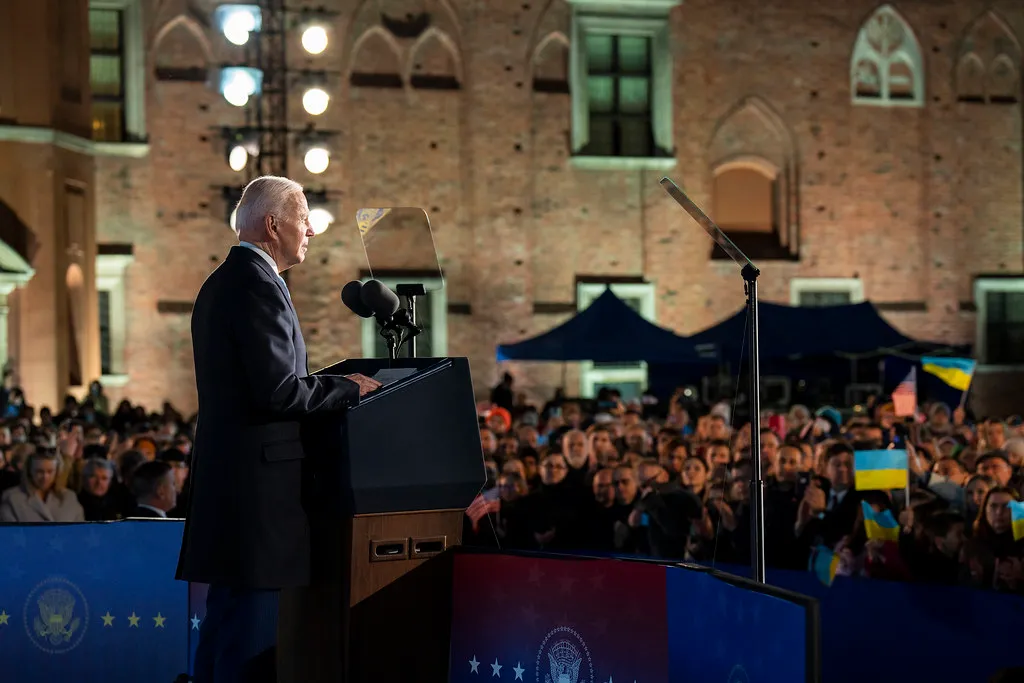 Байден в Варшаве выступает с речью о войне России против Украины Байден в Варшаве выступает с речью о войне России против Украины