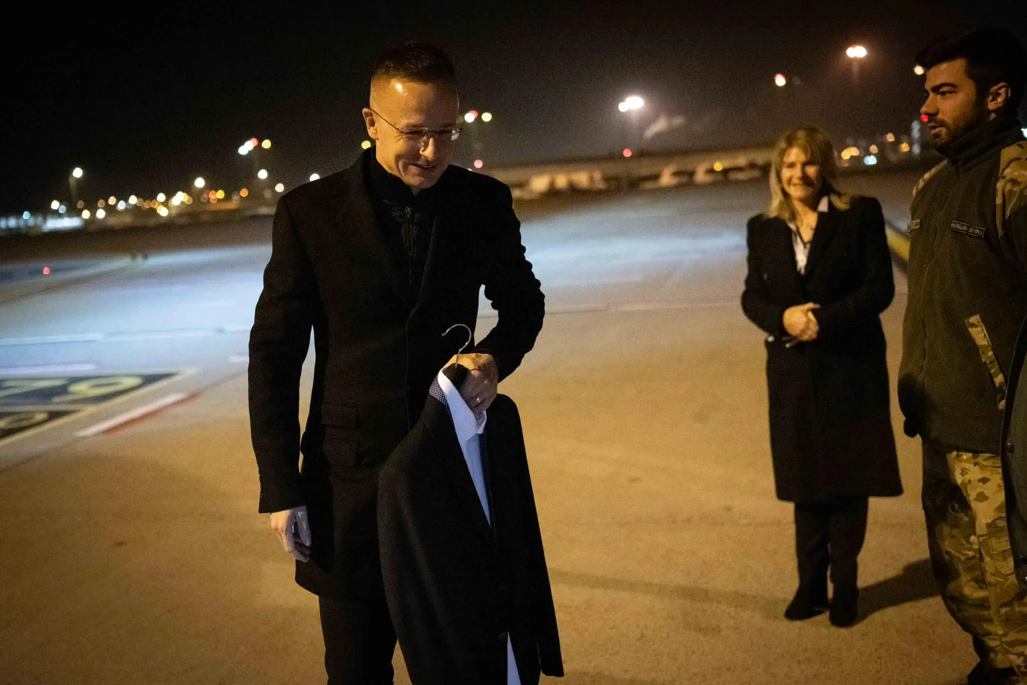 Сиейярто летит в Сочи Сиейярто летит в Сочи