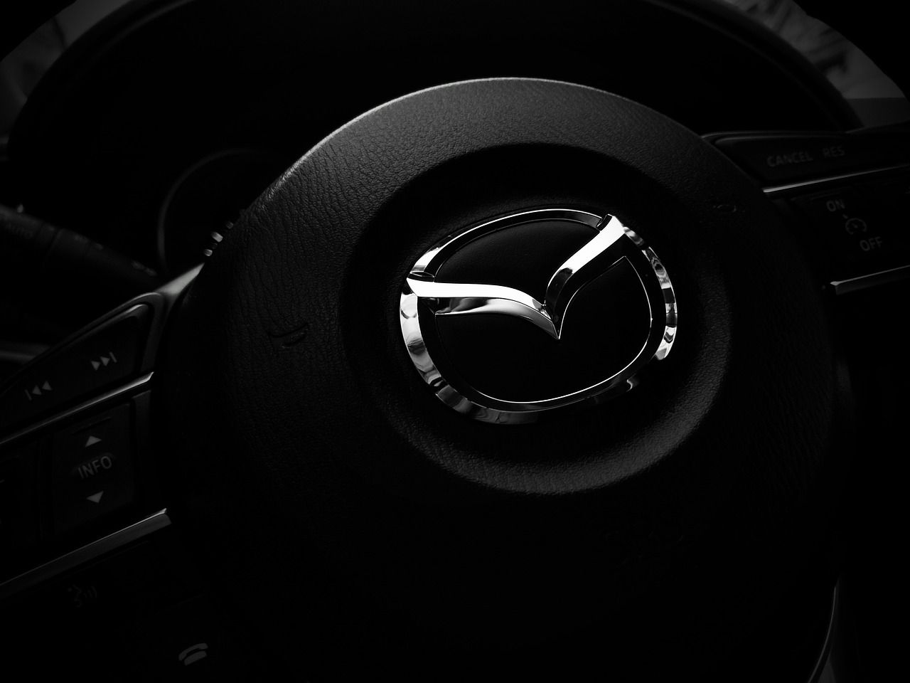 Mazda хоче інвестувати майже 11 млрд дол у виробництво електромобілів