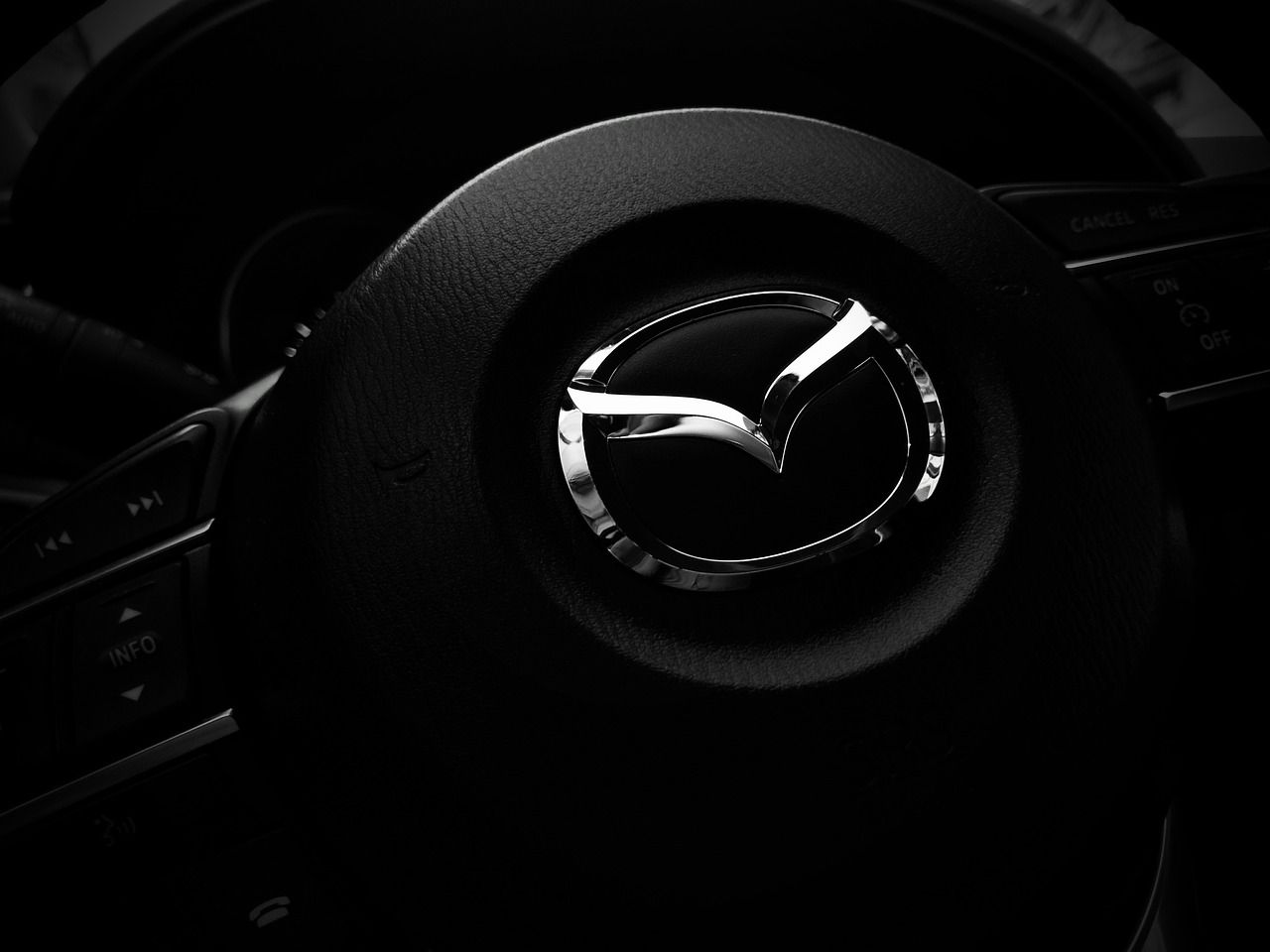 Mazda хочет инвестировать почти 11 млрд долл. в производство электромобилей Mazda хочет инвестировать почти 11 млрд долл. в производство электромобилей