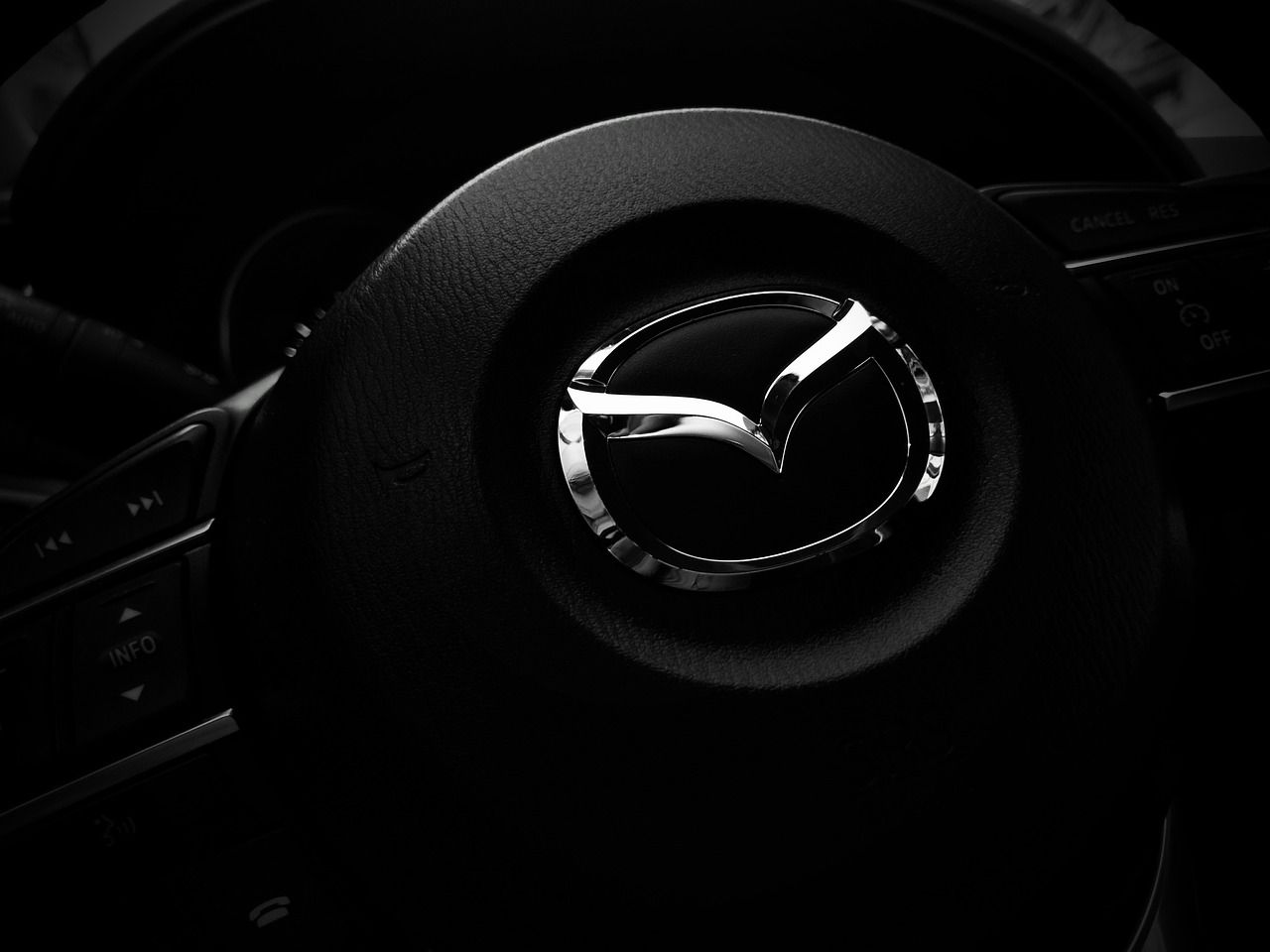 Mazda хочет инвестировать почти 11 млрд долл. в производство электромобилей