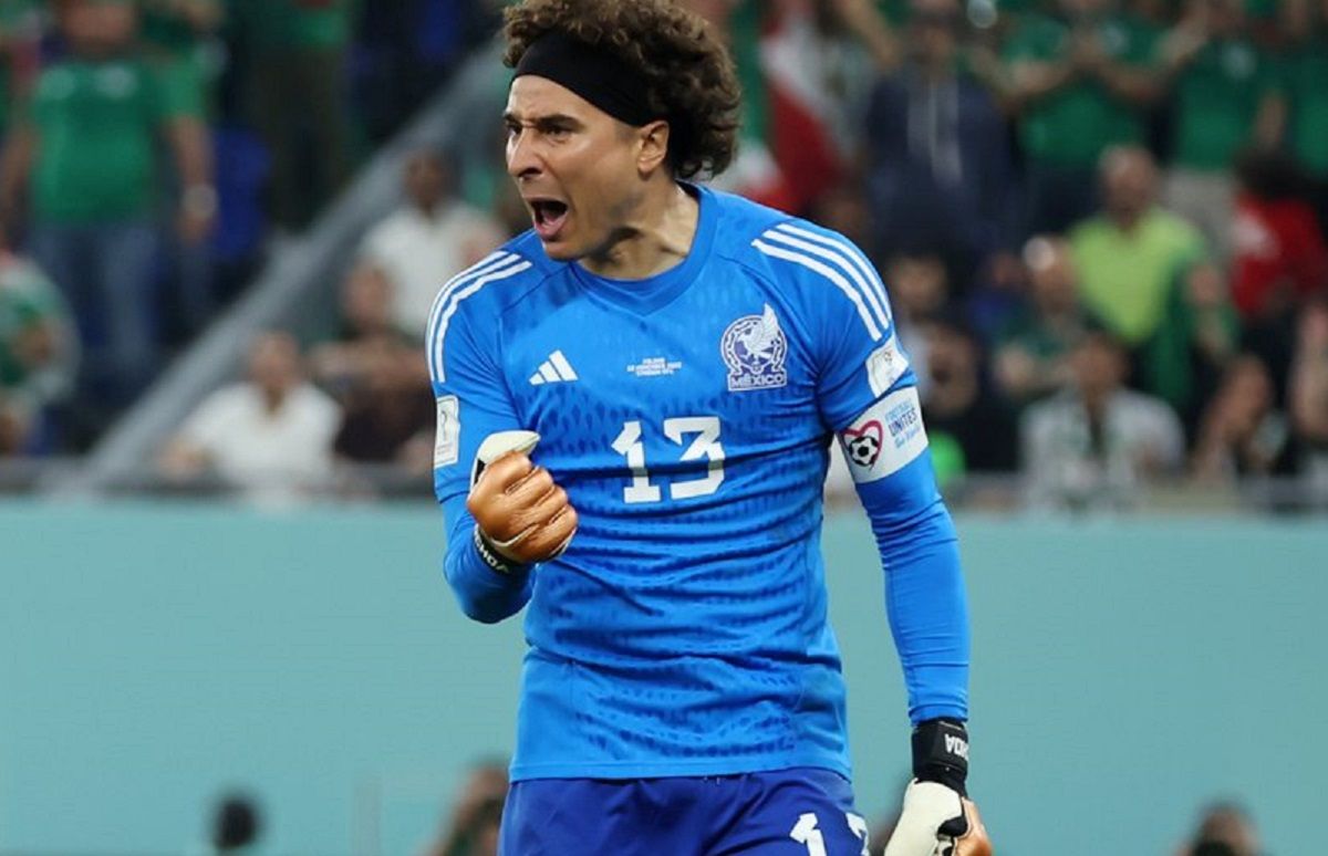 Очоа розповів, як йому вдалось парирувати пенальті Левандовського ЧС-2022 Очоа розповів, як йому вдалось парирувати пенальті Левандовського ЧС-2022