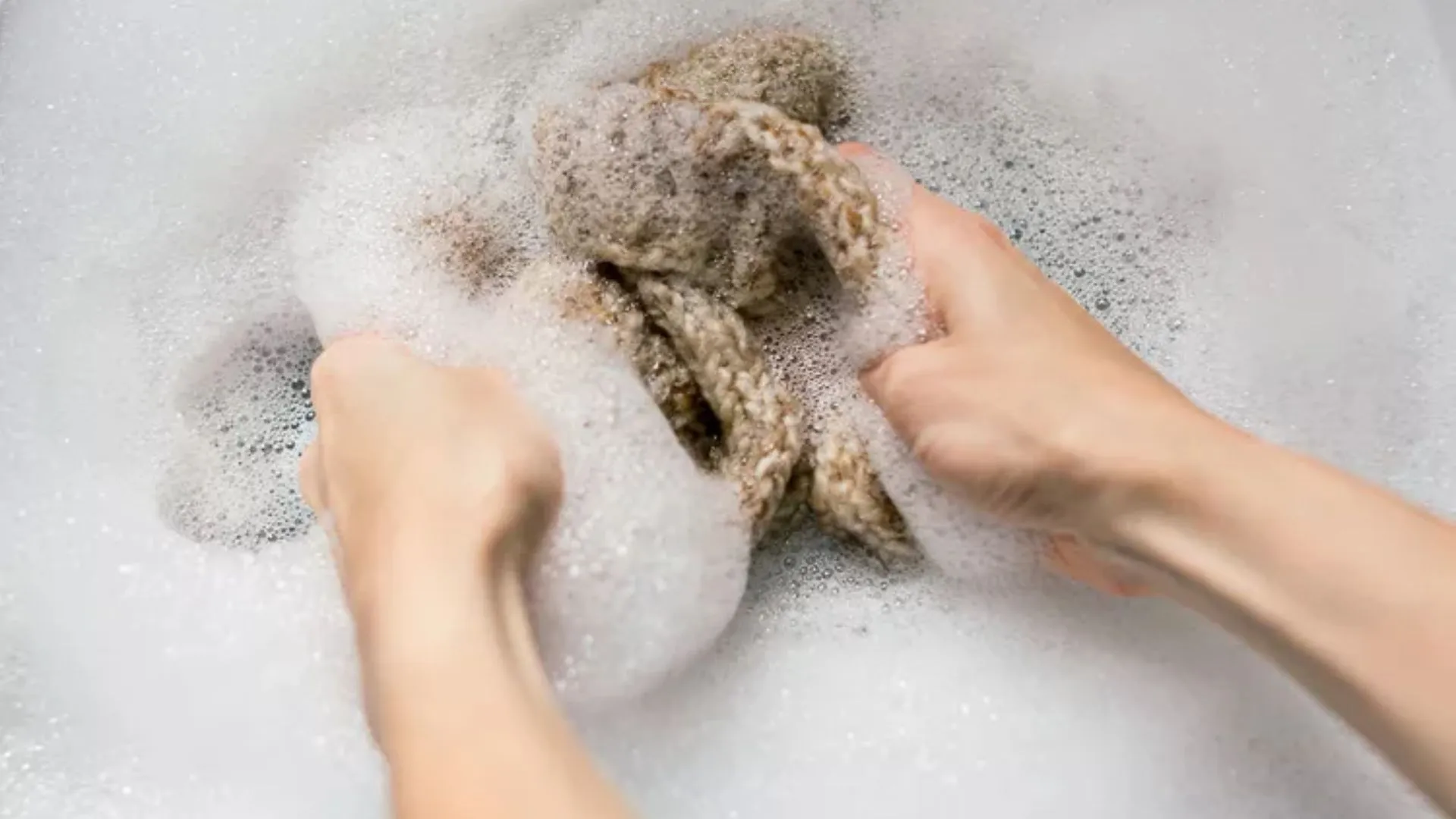 Як прати шапку з вовни Як прати шапку з вовни