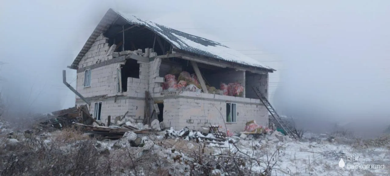 Последствия обстрела Вышгородского района Последствия обстрела Вышгородского района