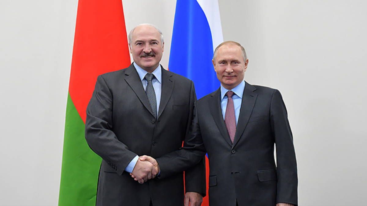 Путін планує "прибрати" Лукашенка