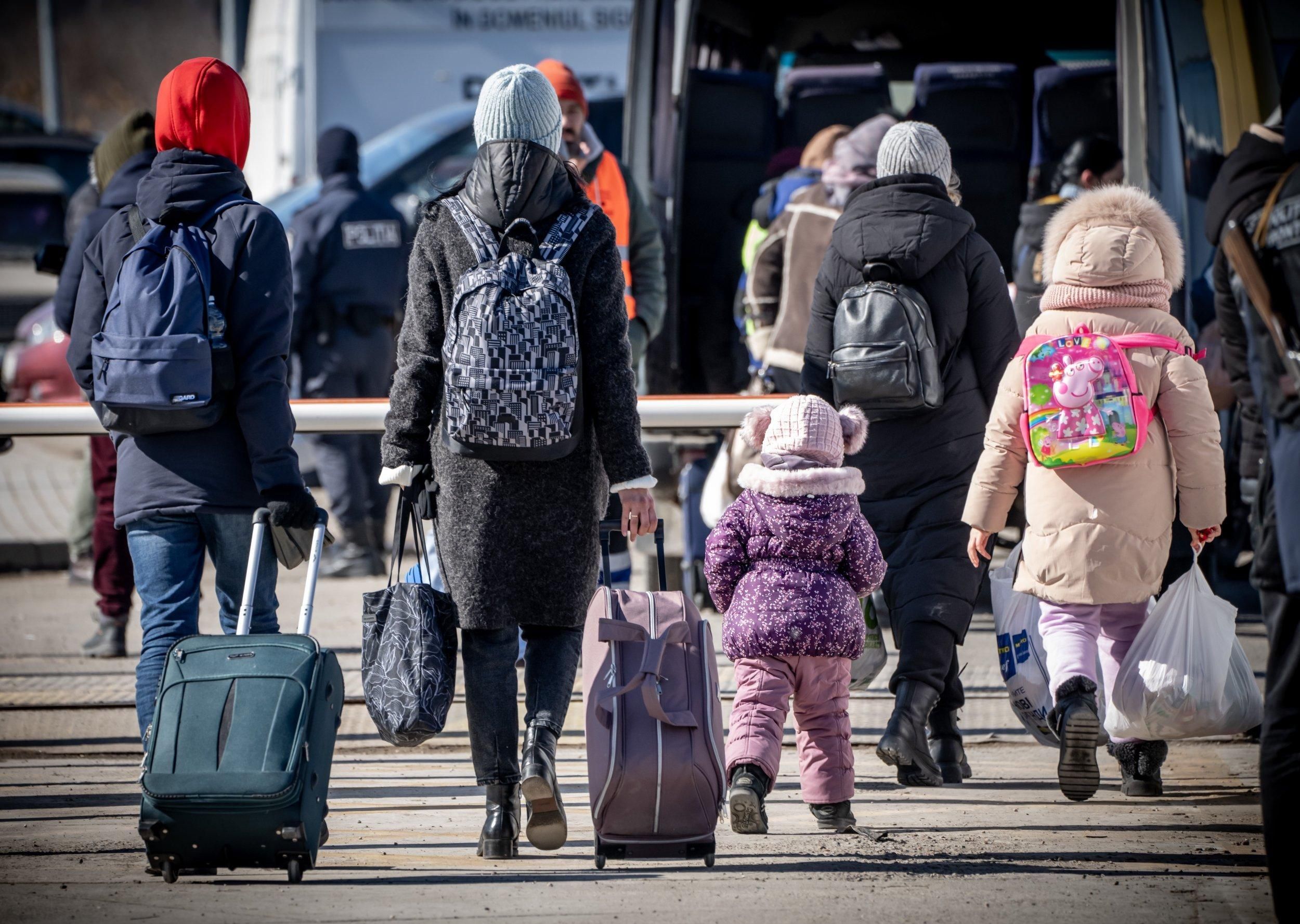 Сколько украинцев зарегистрировались как беженцы в Европе