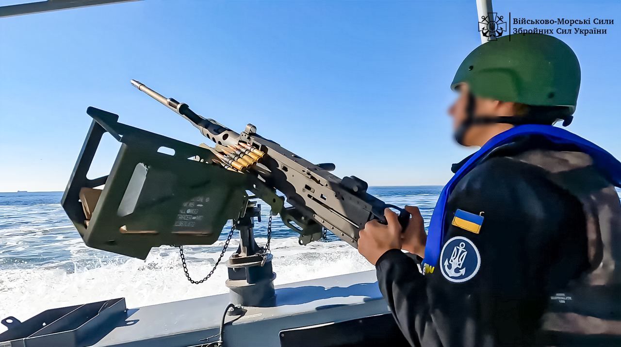 Співзасновник холдингу TECHIIA Олег Крот придбав рятувальні жилети для військових моряків Співзасновник холдингу TECHIIA Олег Крот придбав рятувальні жилети для військових моряків