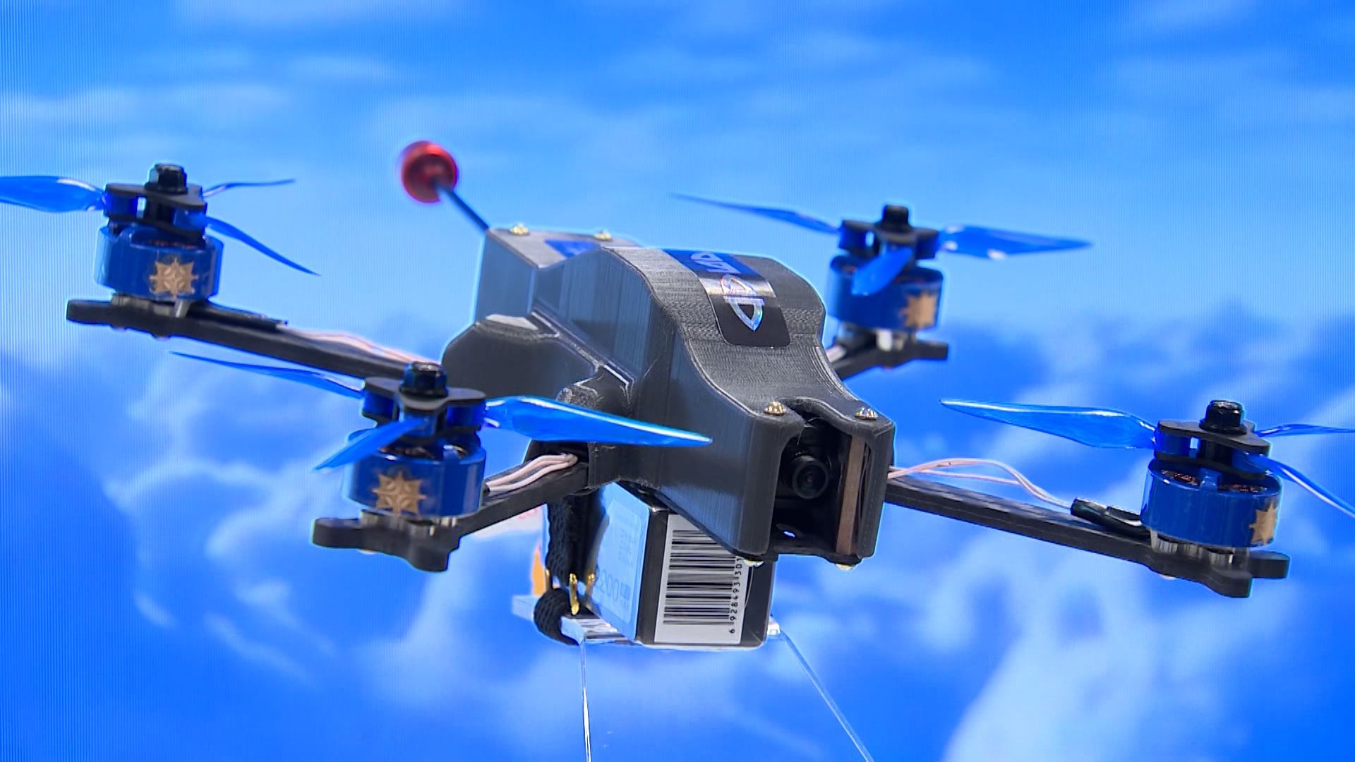 Дрон россиян "Добрыня" оказался квадрокоптером из Китая Дрон россиян "Добрыня" оказался квадрокоптером из Китая