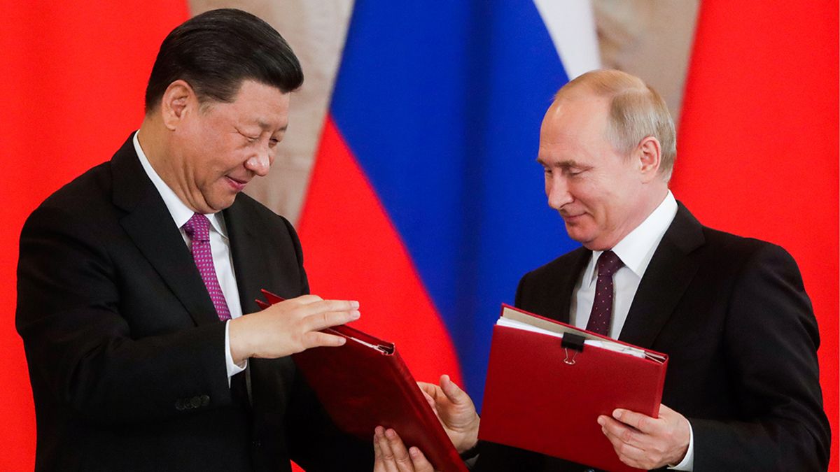Си Цзиньпин убеждает, что Китай не передает вооружение России
