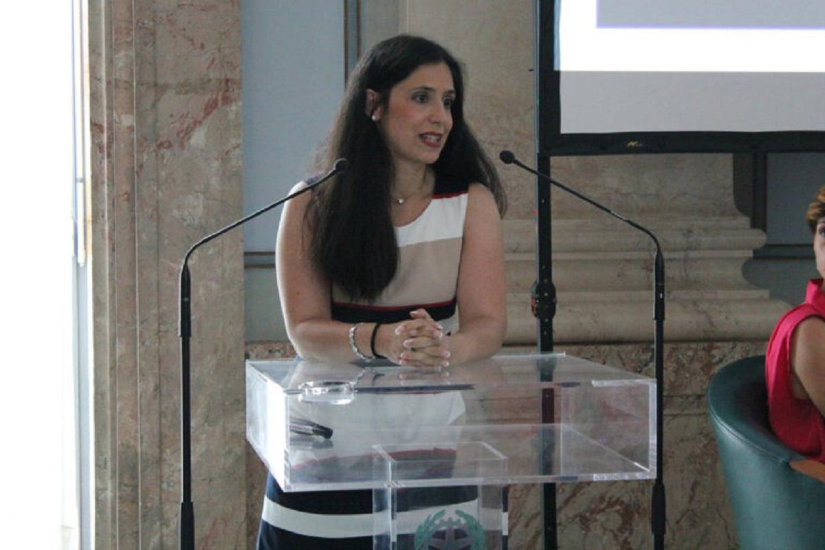 В Афинах у посольства Италии взорвалось авто дипломатки В Афинах у посольства Италии взорвалось авто дипломатки