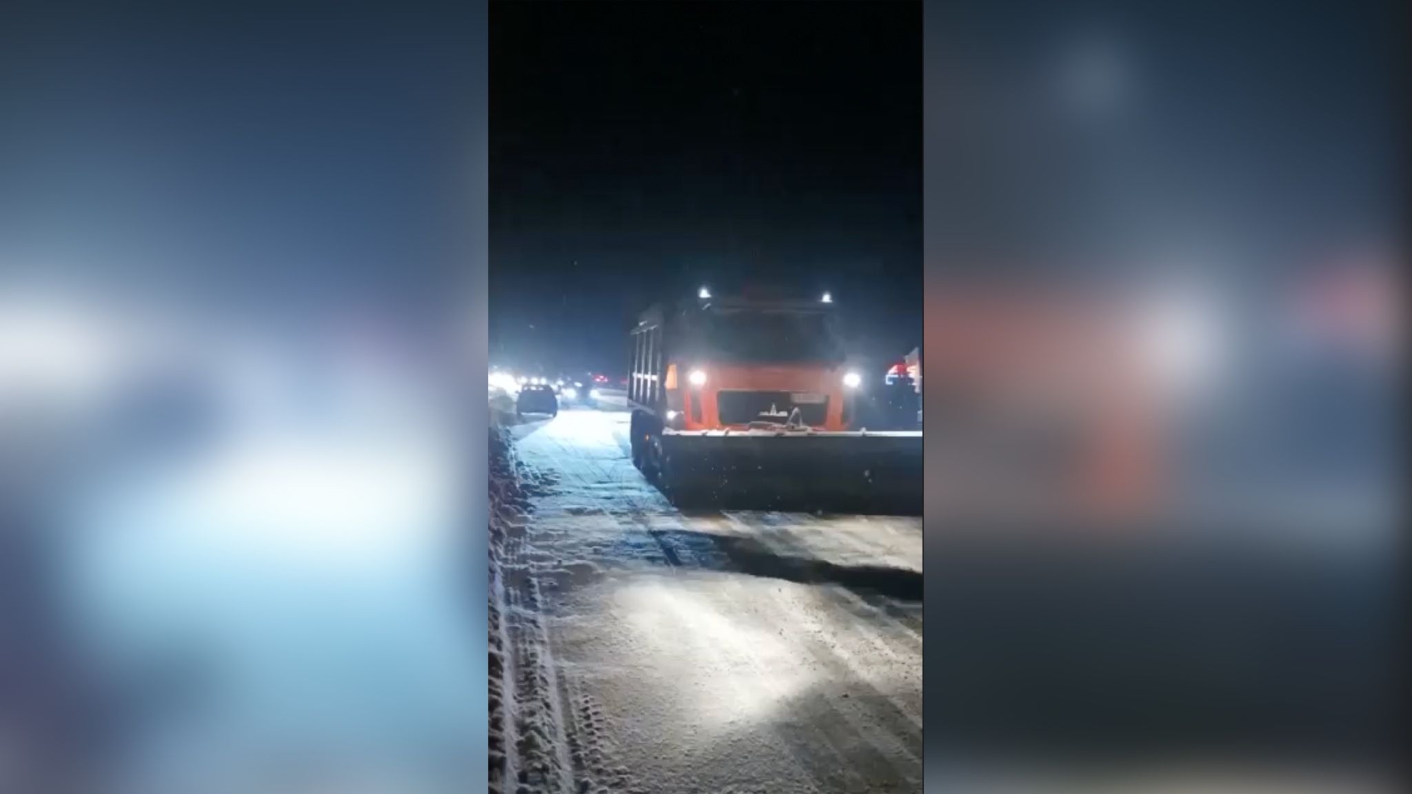 Київ засипає снігом Київ засипає снігом