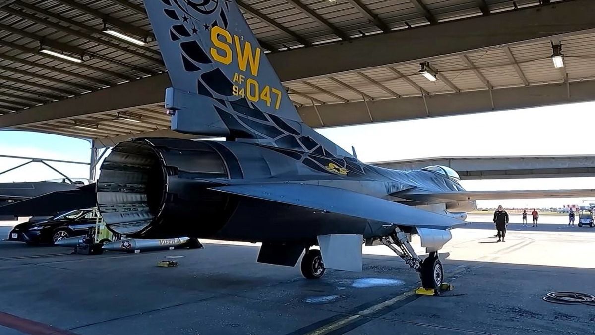 Истребители F-16 – будут ли Украине поставлять эти самолеты - 24 Канал Истребители F-16 – будут ли Украине поставлять эти самолеты - 24 Канал