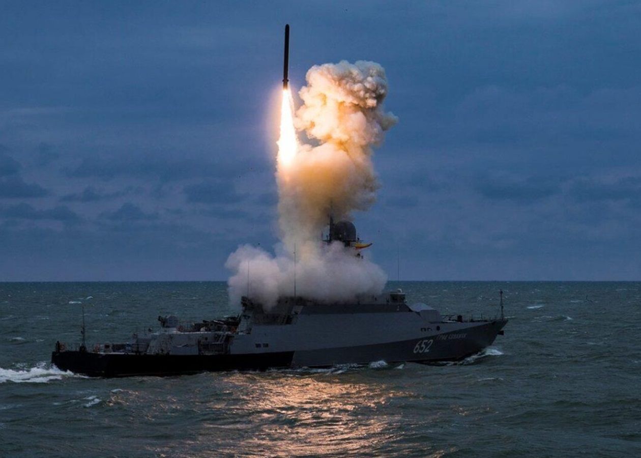 Росія у двох морях тримає напоготові 100 ракет типу Калібр