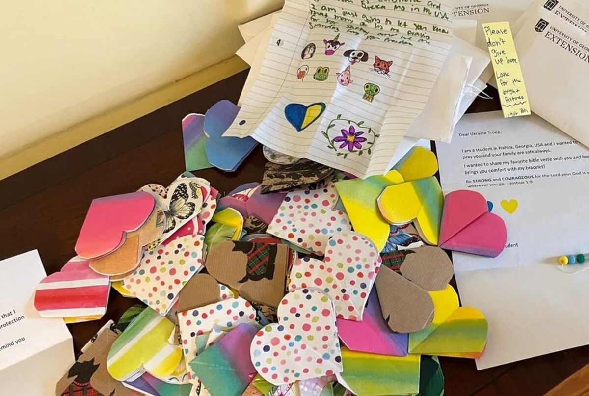 ВСУ - школьники из США сделали трогательный подарок украинским воинам - 24 канал - Образование ВСУ - школьники из США сделали трогательный подарок украинским воинам - 24 канал - Образование