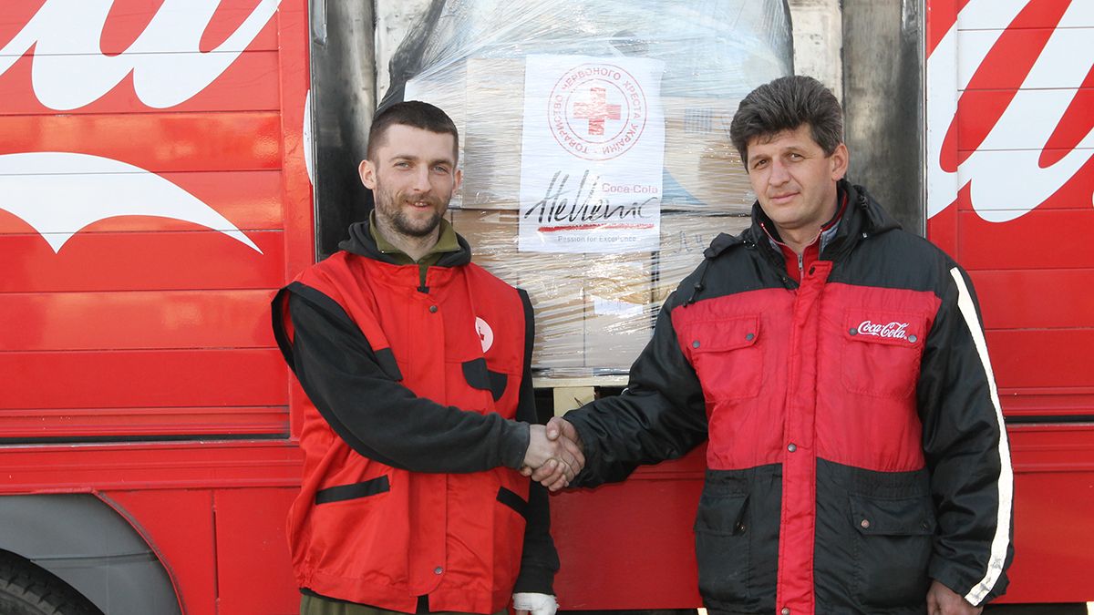 Кока-Кола допоможе продуктами харчування 70 тисячам сімей в Україні