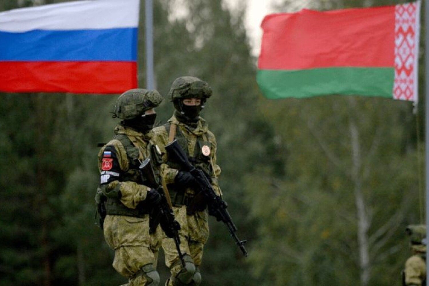 Білорусь передала Росії багато військової техніки та снарядів
