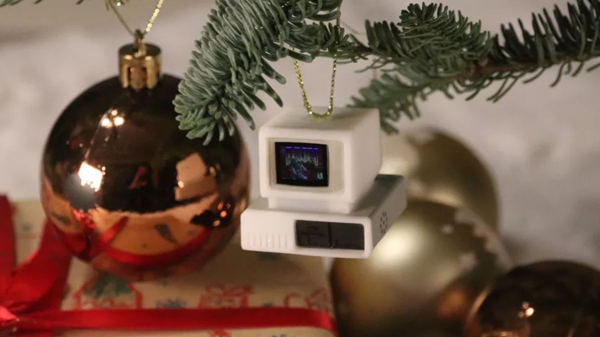 Doom запустили на ялинковій іграшці - Техно Doom запустили на ялинковій іграшці - Техно