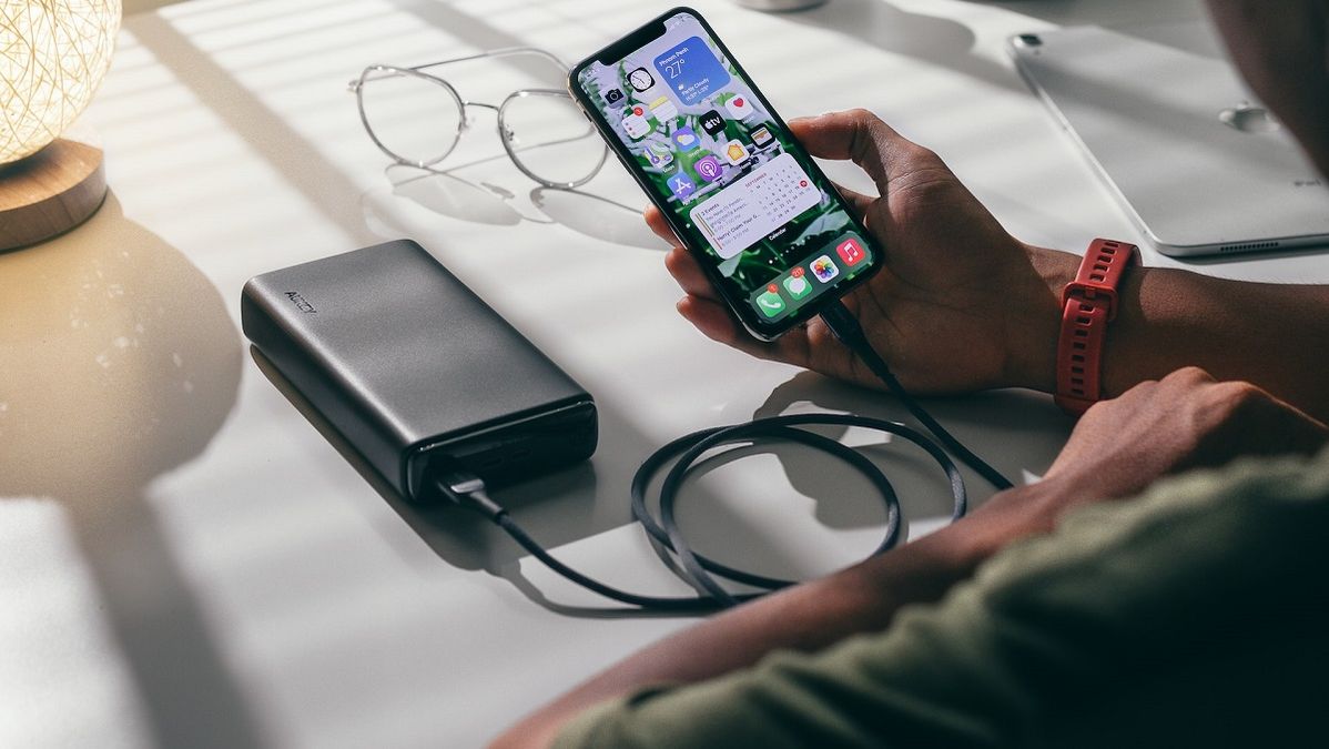 How to assemble a powerful power bank for a smartphone yourself? How to assemble a powerful power bank for a smartphone yourself?
