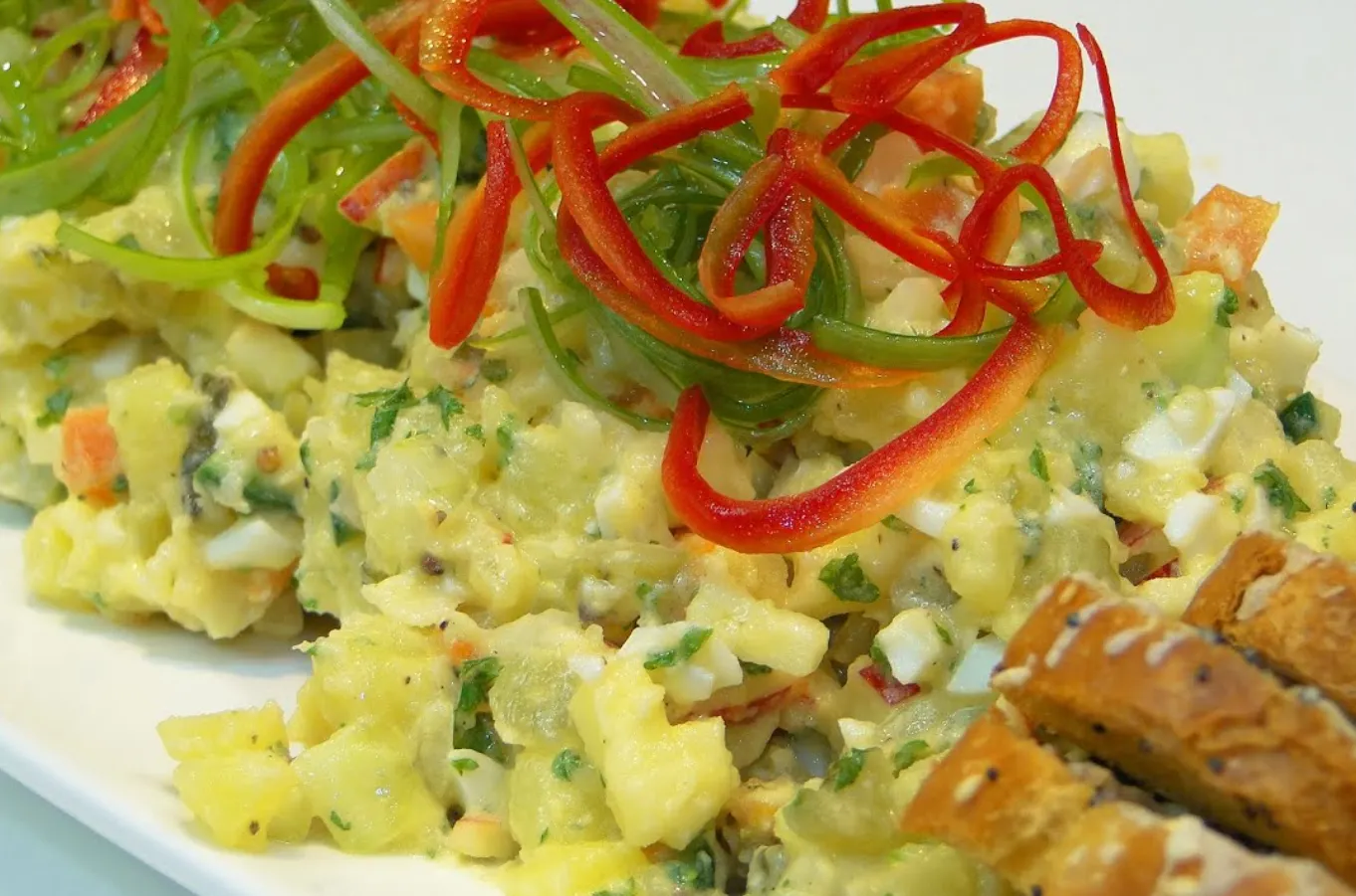 Картопельний салат по-чеськи Картопельний салат по-чеськи