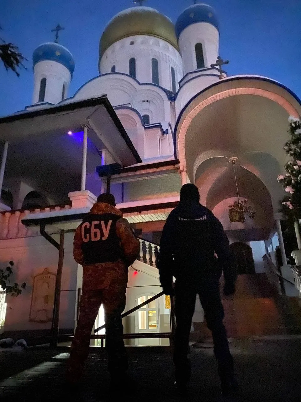 СБУ з обшуками в УПЦ МП в Ужгороді СБУ з обшуками в УПЦ МП в Ужгороді