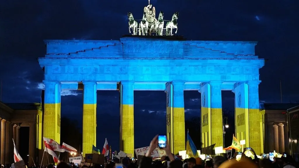 Бранденбурзька брама в Берліні Бранденбурзька брама в Берліні