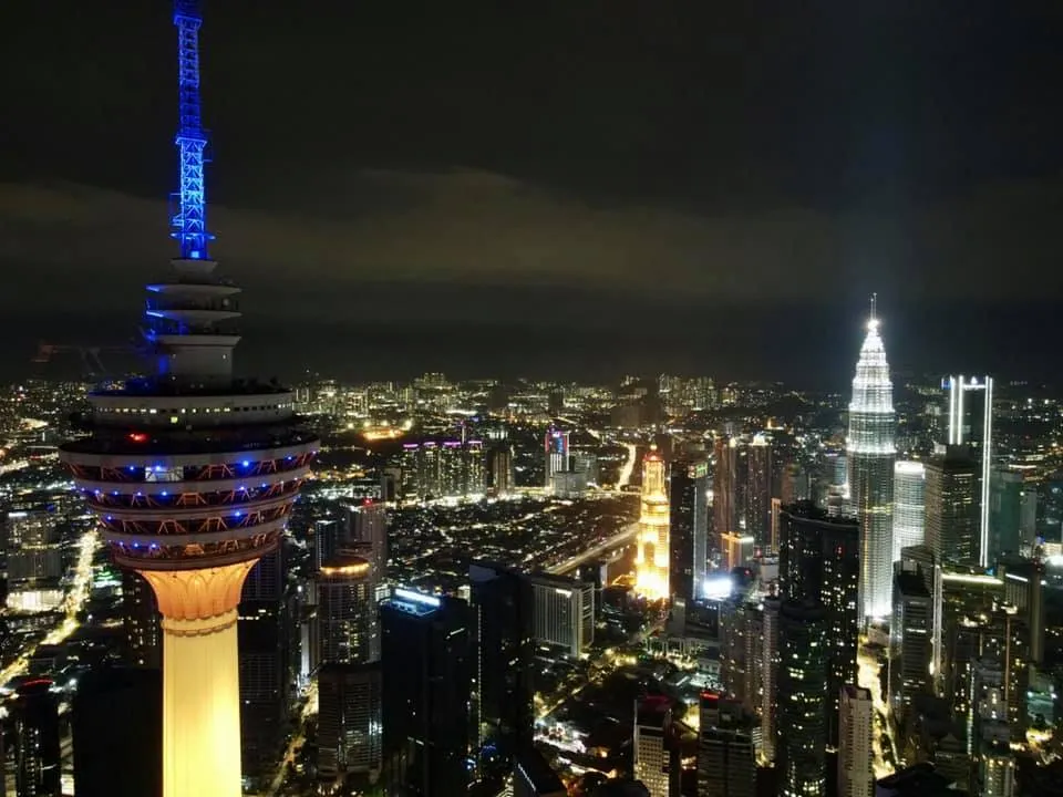 Вежа Куала-Лумпур Вежа Куала-Лумпур