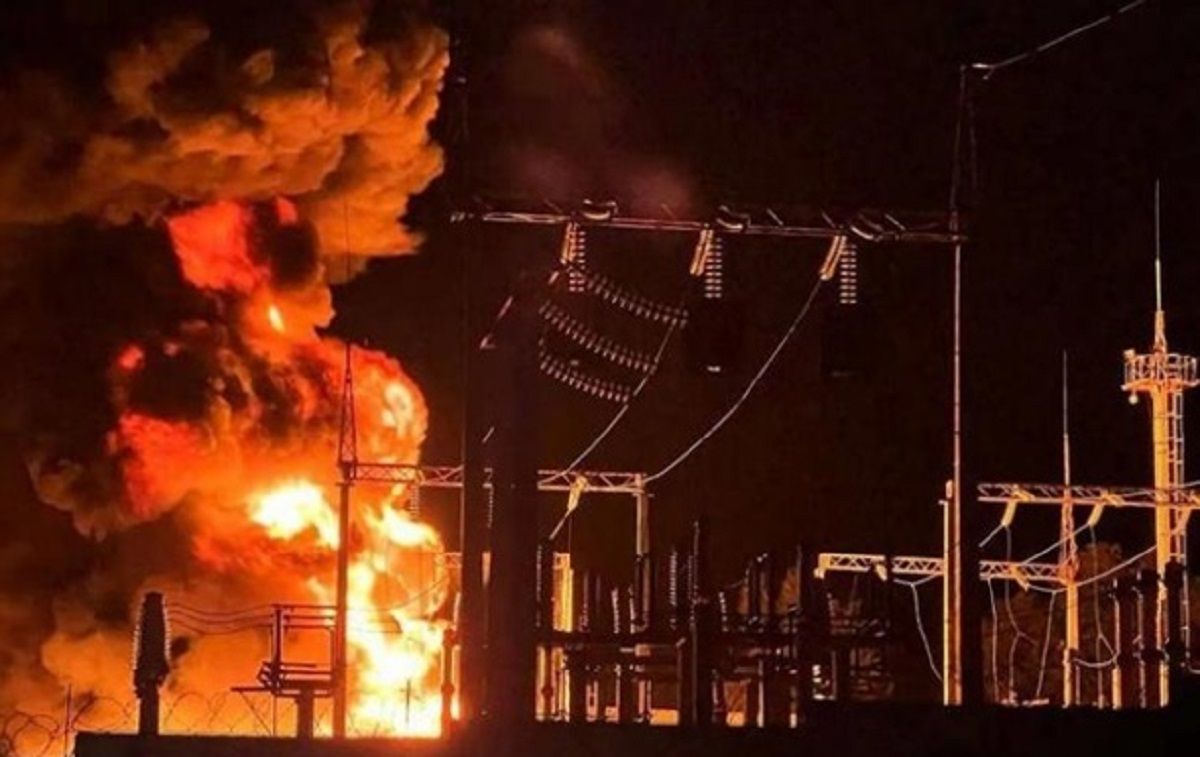 Росія масовано обстріляла об’єкт ДТЕК Росія масовано обстріляла об’єкт ДТЕК