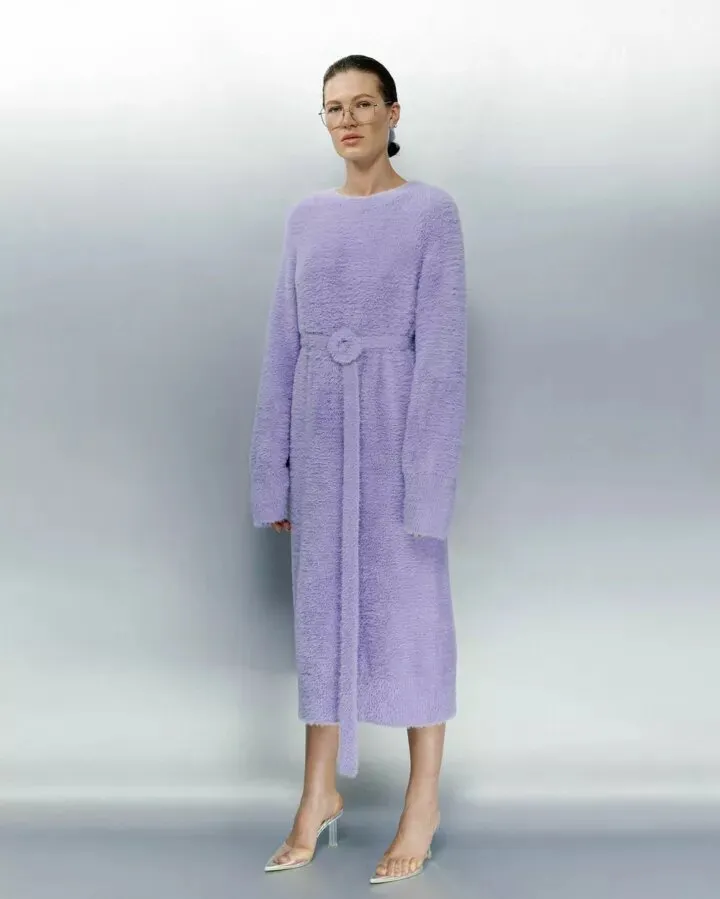 Стильні сукні на довгий рукав від українських брендів Стильні сукні на довгий рукав від українських брендів