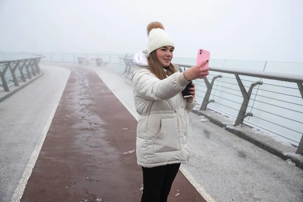 Мост в центре Киева поремонтировали Мост в центре Киева поремонтировали