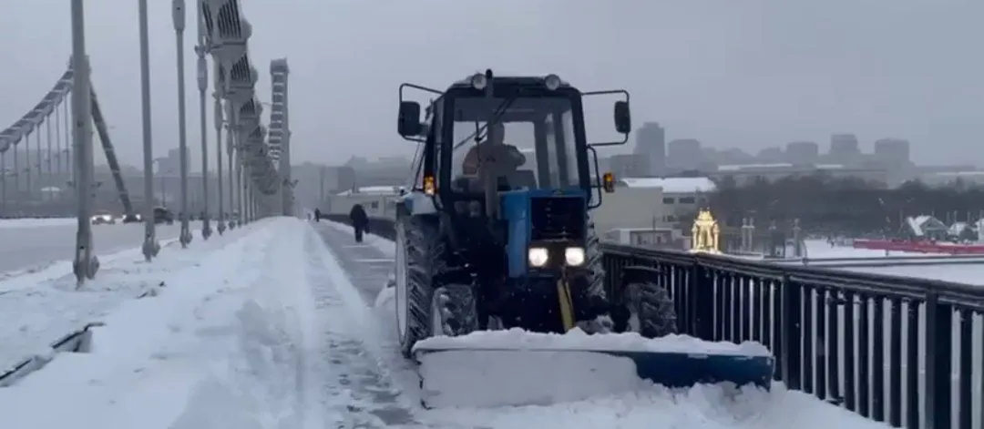 Росію засипає снігом