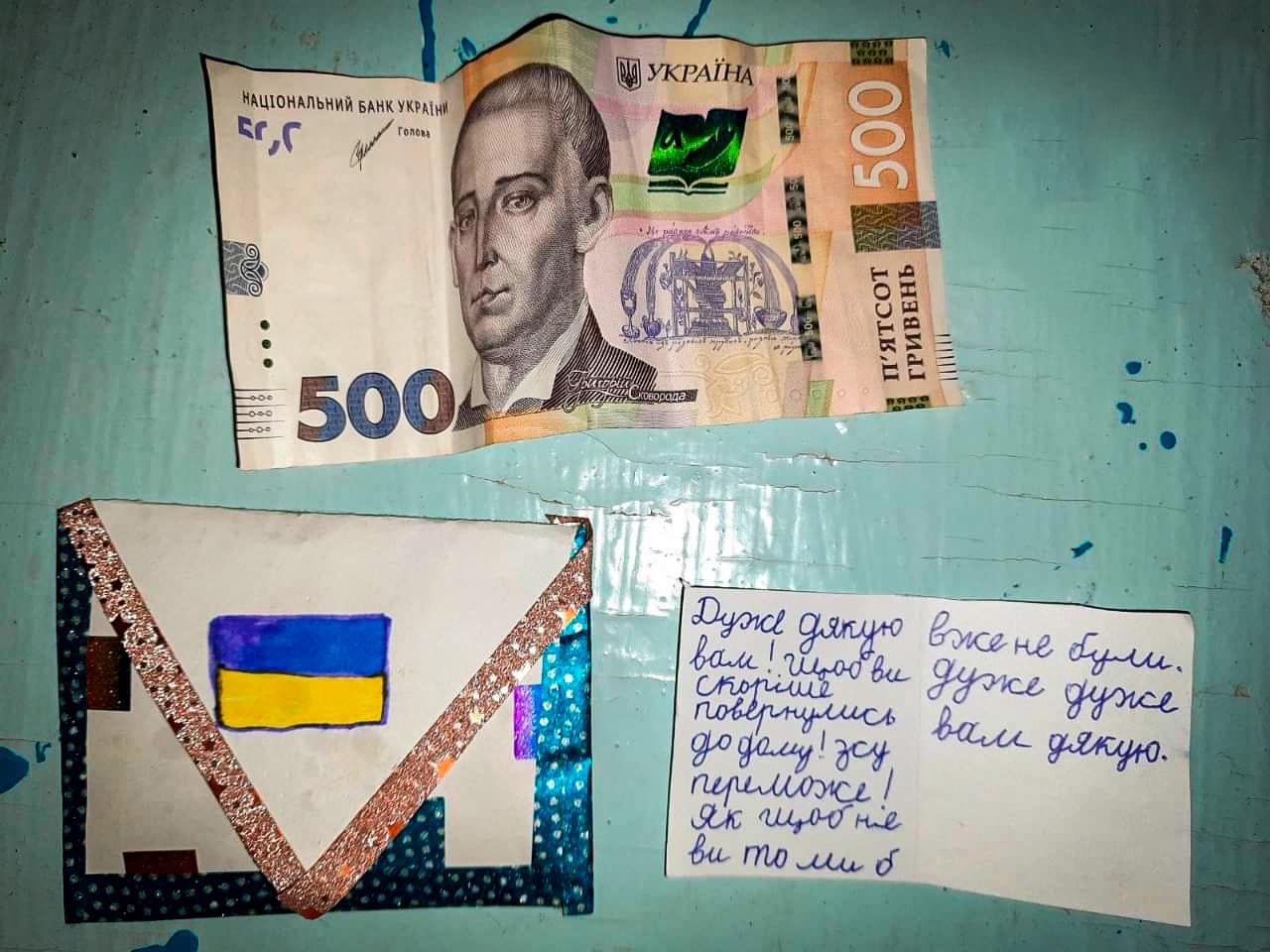 Дівчинка передала бійцям ТрО зворушливий лист та гроші