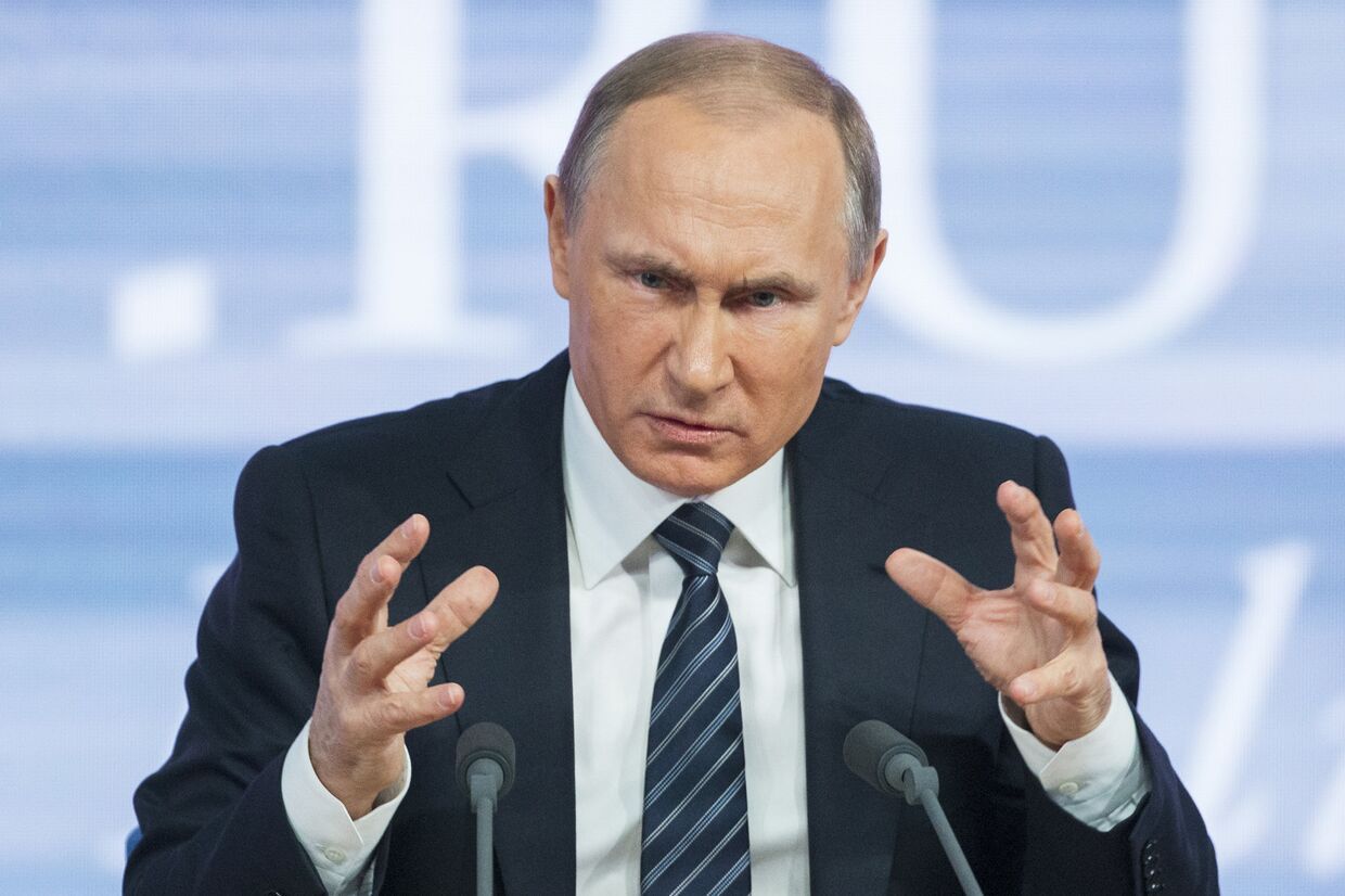 Путін виступив перед молоддю з потоком ганебних заяв