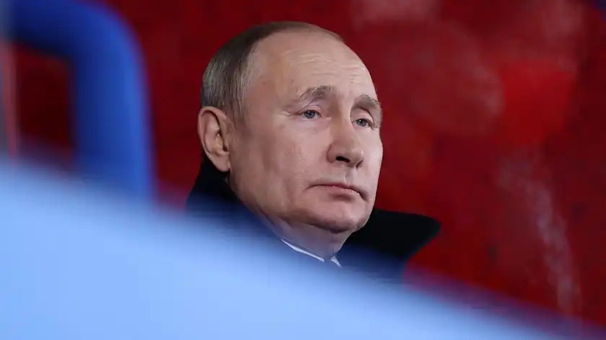 Російські пропагандисти намагаються зліпити Путіну образ святого