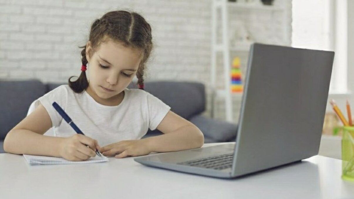 Відключення світла - школи та садки на Франківщині переводять на онлайн-навчання - 24 канал - Освіта Відключення світла - школи та садки на Франківщині переводять на онлайн-навчання - 24 канал - Освіта