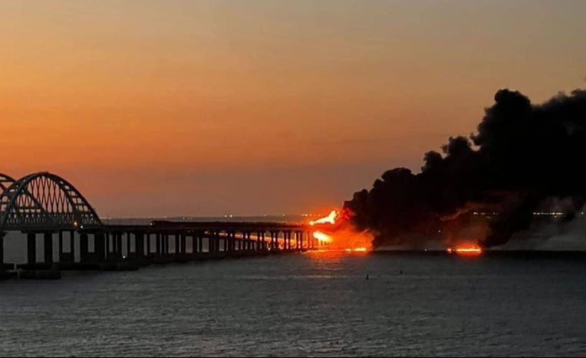 Кто поднял взрыв на Крымском мосту Кто поднял взрыв на Крымском мосту