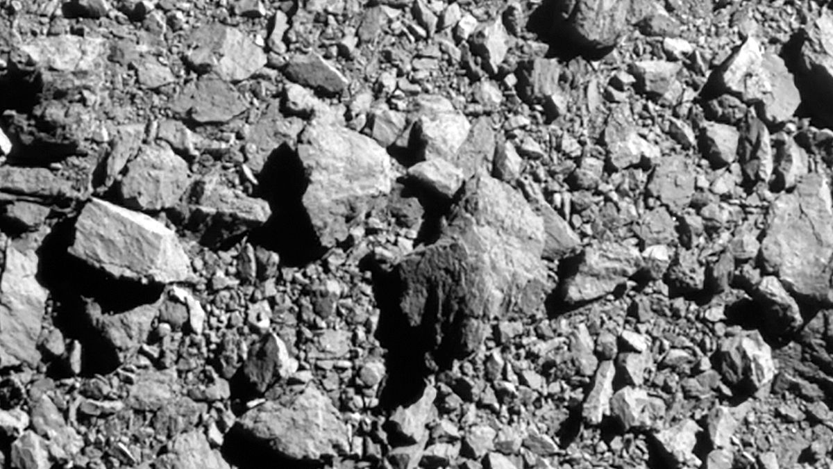 NASA поділилося першими результатами місії апарата DART, який врізався в астероїд - Техно